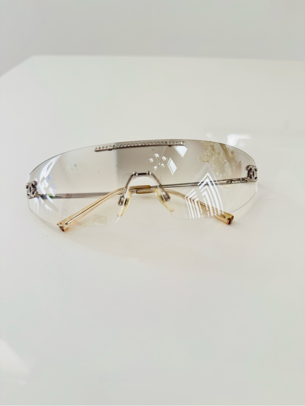 RARE ๐ Vintage Chanel rimless light gray crystal CC sunglasses - Picture 2 of 7